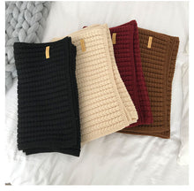 Load image into Gallery viewer, Solid color knitted woolen scarf for men and women winter thickened warm scarf
