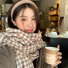 Load image into Gallery viewer, Women&#39;s Winter Warm Couple Knitted Plaid Scarf Korean Style Versatile Tassel Contrasting Colors
