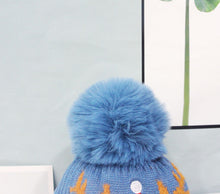 Charger l&#39;image dans la galerie, Chapeau de laine d’hiver extérieur plus velours épais lettre de chapeau chaud dames oreille protection cheveux boule tricotée capuche
