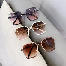 Load image into Gallery viewer, Fashion Creative Irregular Frame Sunglasses UV Protection
