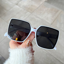 Load image into Gallery viewer, Large Frame Fashion Sunglasses UV Protection
