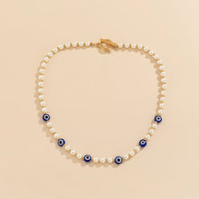 Load image into Gallery viewer, Geometric simple OT buckle single-layer clavicle chain Retro stitching artificial pearl eye necklace
