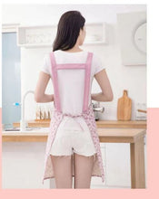 Load image into Gallery viewer, Fashion Stain Resistant Dirt Apron Cotton flowers heart
