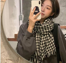 Load image into Gallery viewer, Women&#39;s Winter Warm Couple Knitted Plaid Scarf Korean Style Versatile Tassel Contrasting Colors
