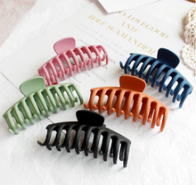 Load image into Gallery viewer, Large grab clip  hair catch  head big hair clip  practical shark clip Hair accessories multi-color, practical, five-claw hair clip
